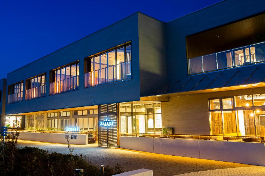 Toriizaki Club Hotel And Seafood Exterior Night