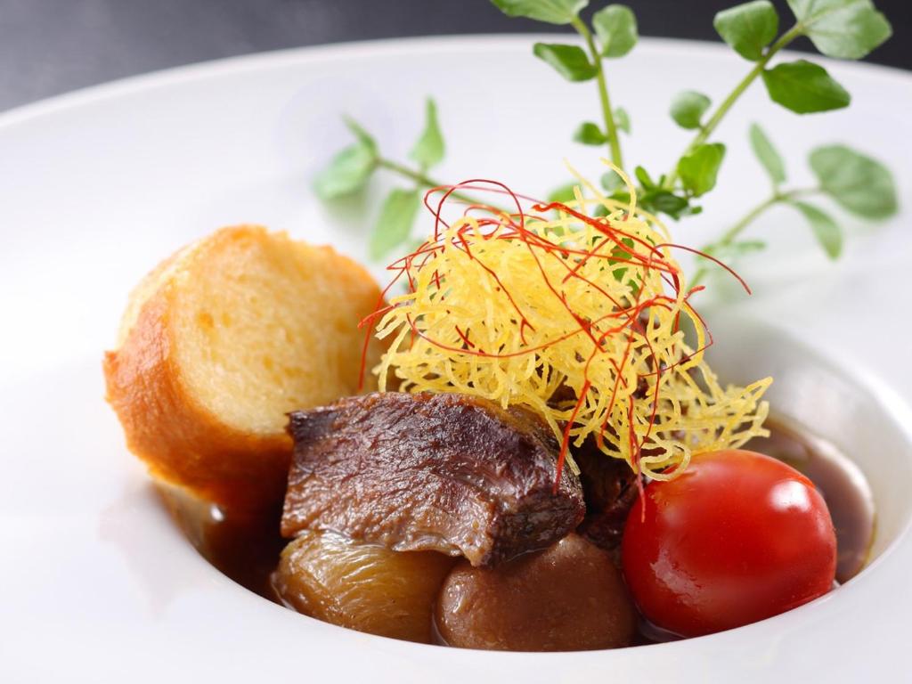 Tsukinoike Braised Beef Dish