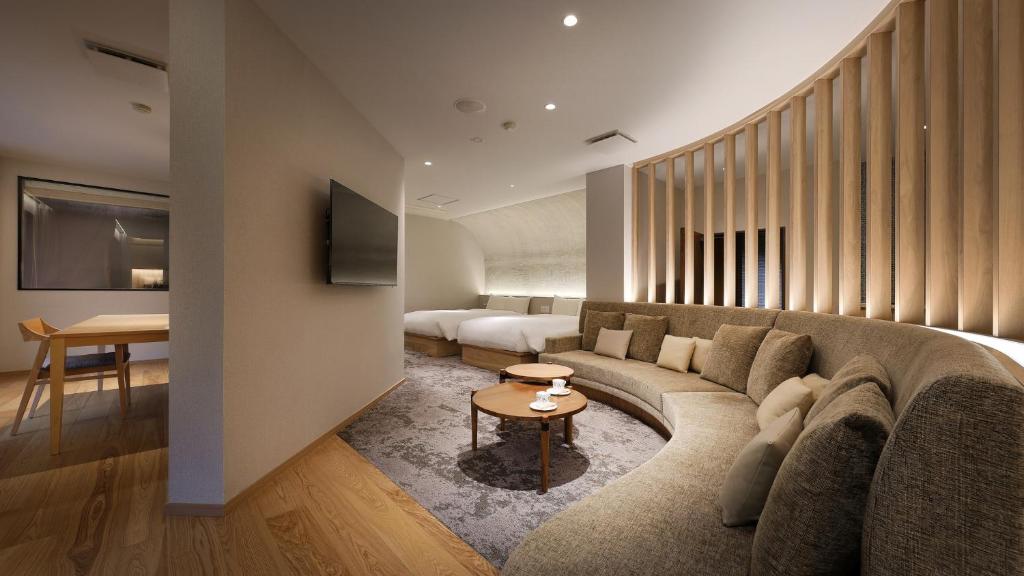 Tsuruya Modern Suite Room