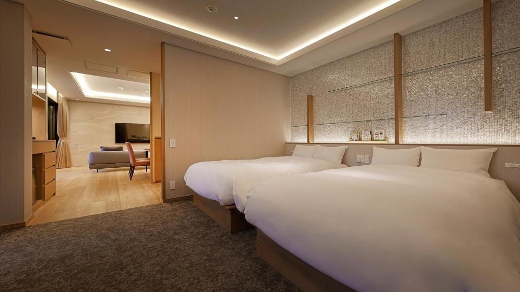 Tsuruya Modern Twin Room
