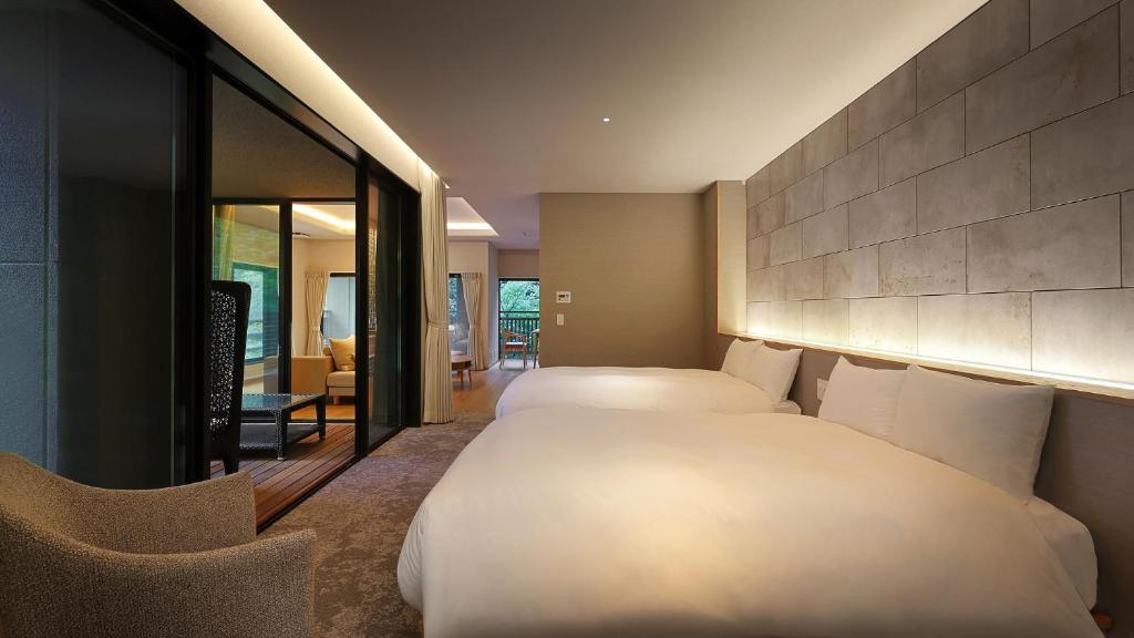 Tsuruya Modern Twin Room