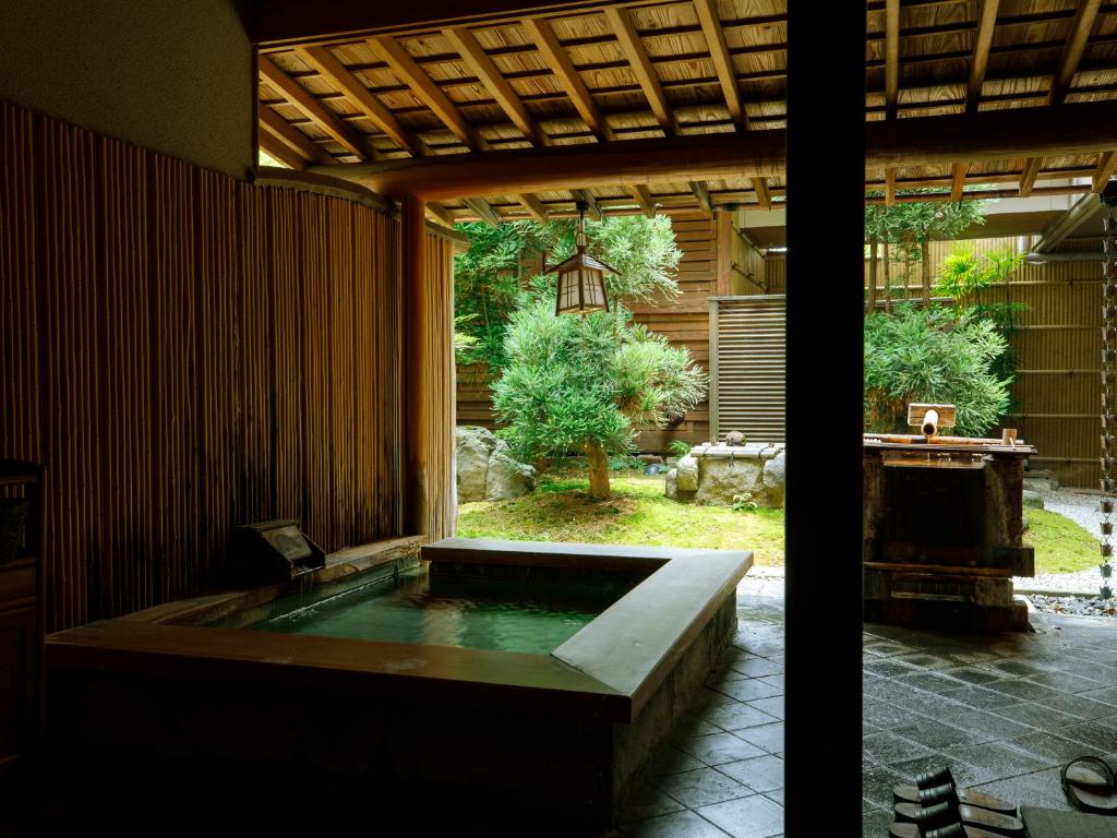 Tsuruya Open Air Bath