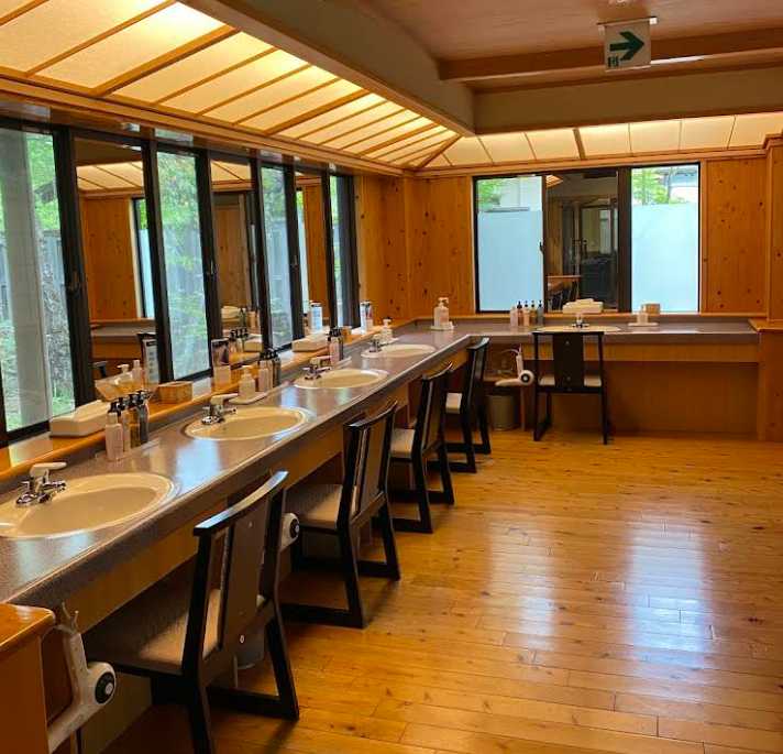Tsutaya Tokinoyado Kazari Ryokan Washroom