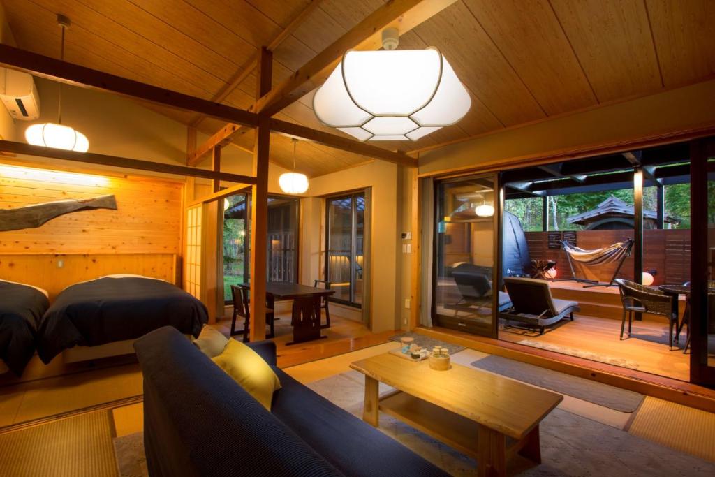Tsutaya Tokinoyado Kazari Tatami Room