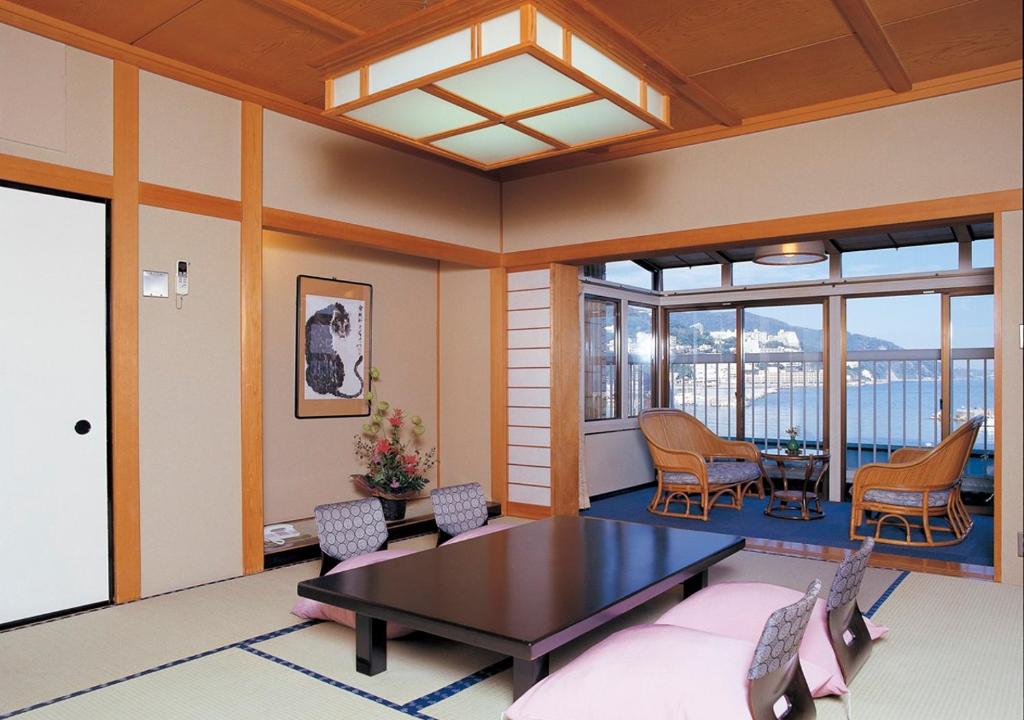 Uomisaki Hotel Tatami Room