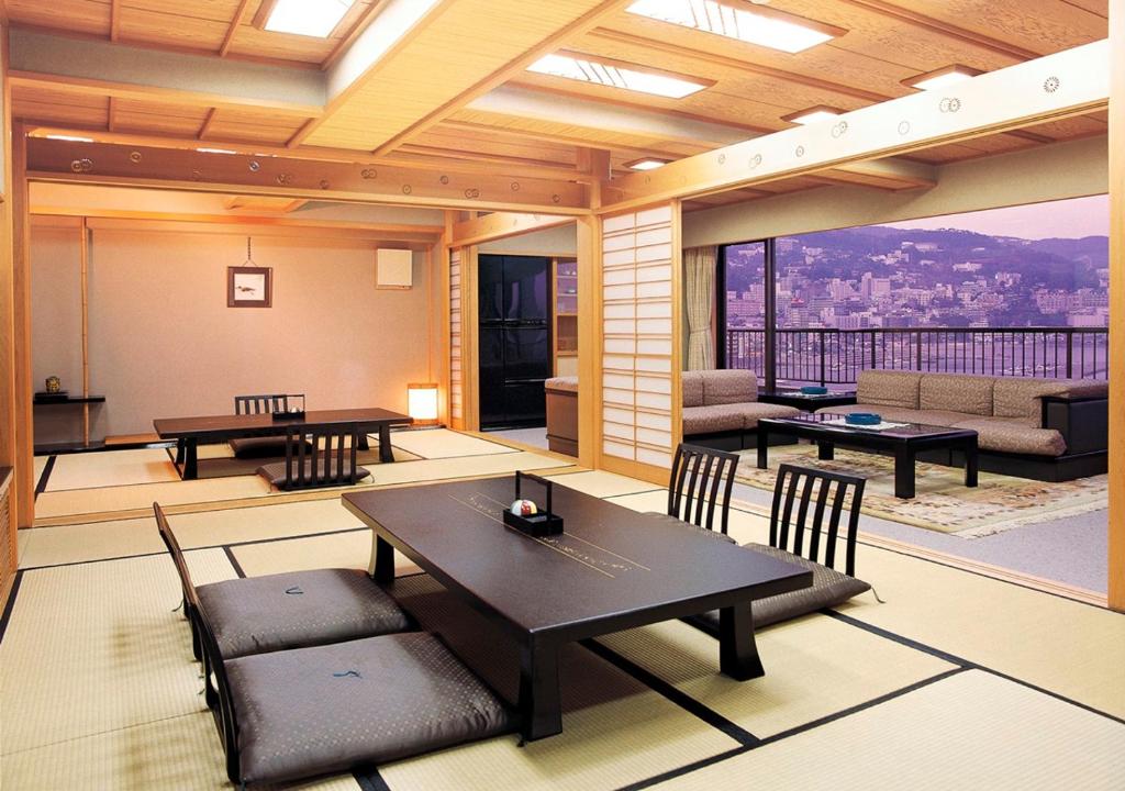 Uomisaki Hotel Tatami Room