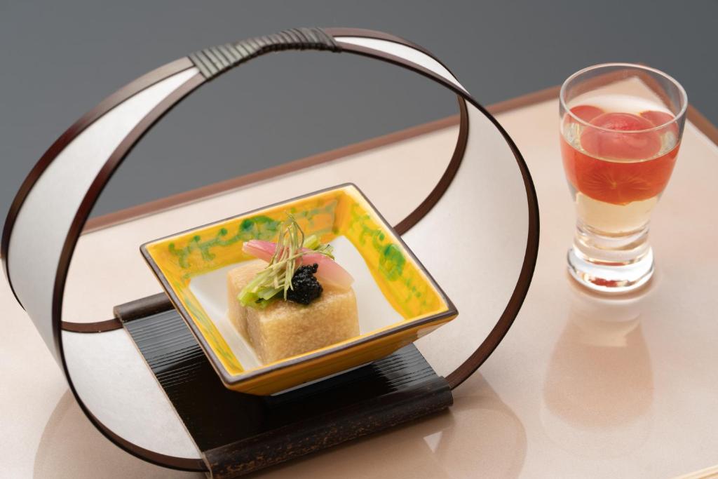 Ushiogumo Kaiseki Appetizer