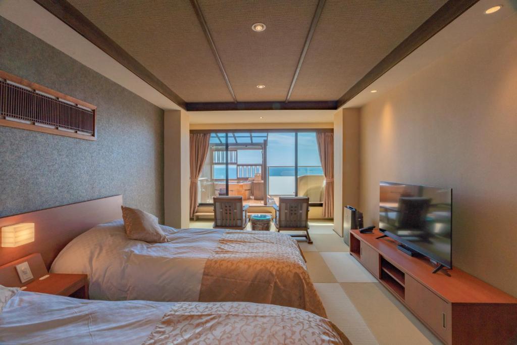 Ushiogumo Tatami Room