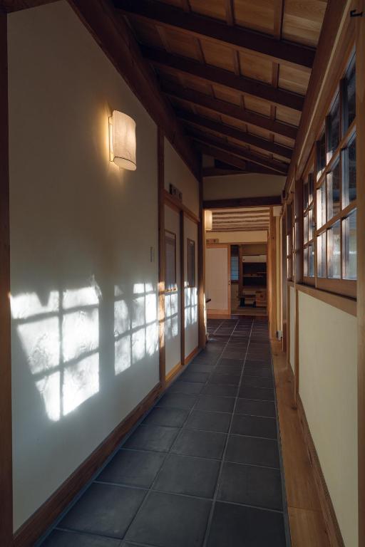 Villa Senshinan Wooden Corridor