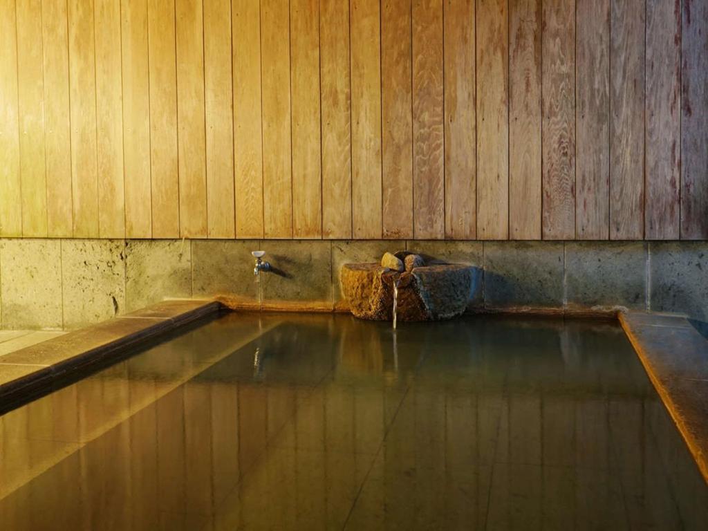 Wakaki Ryokan Indoor Onsen Bath