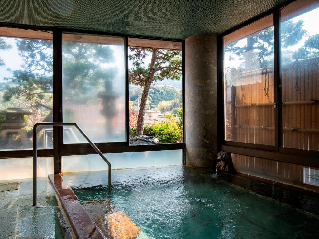 Wakamatsu Hakone Yugawara Indoor Onsen
