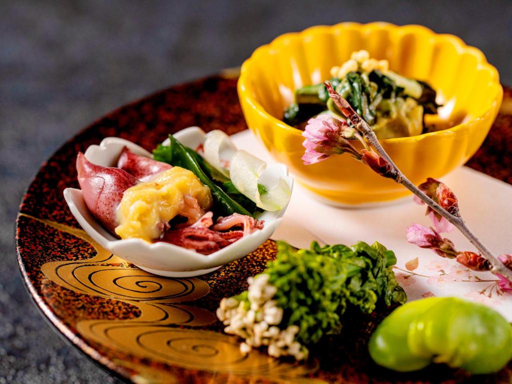 Wakamatsu Hakone Yugawara Kaiseki Dish