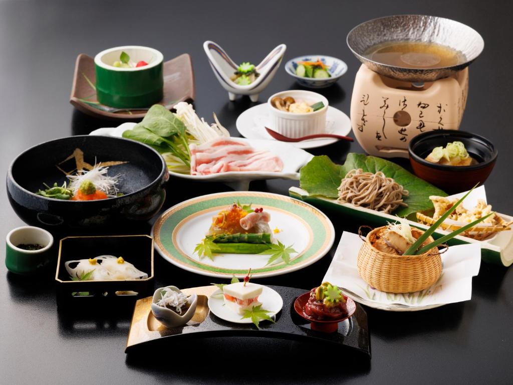 Wakamiro Kaiseki Meal