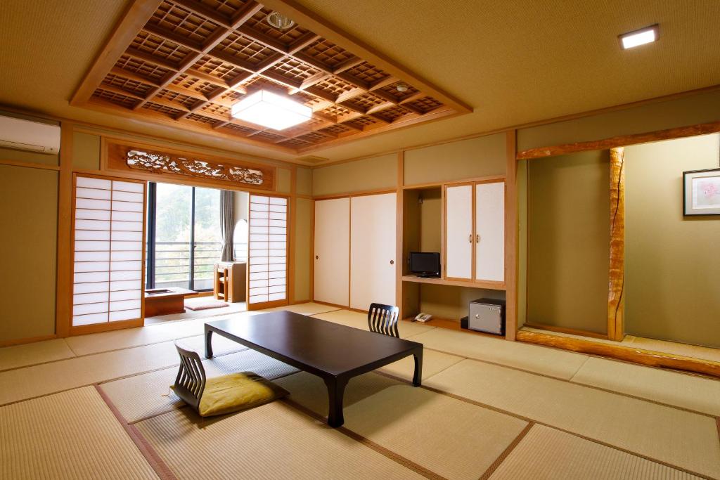 Wakamiro Tatami Room