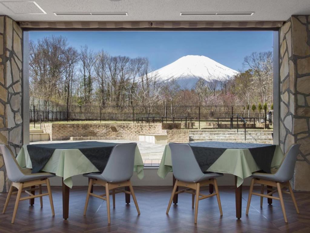 Wans Resort Yamanakako Mount Fuji View Dining Room