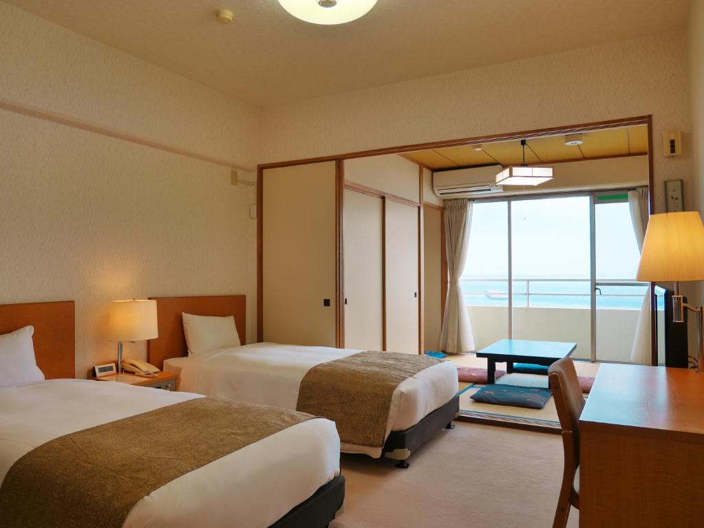 Wisterian Life Club Atami Tatami Room