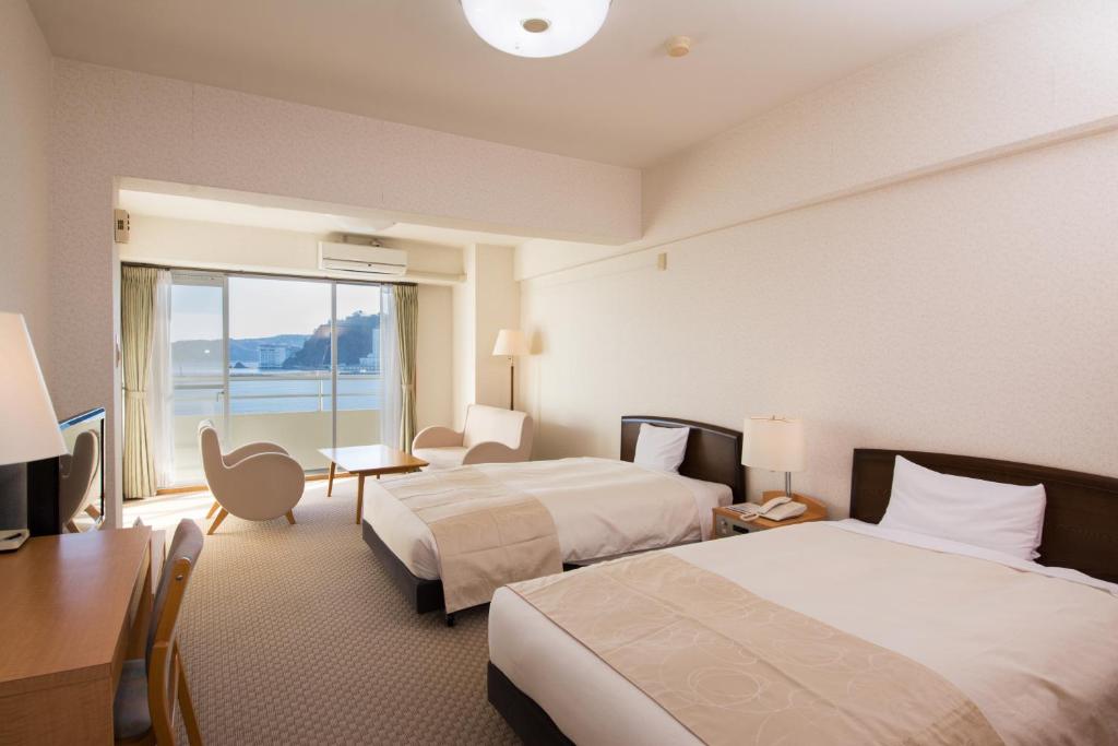 Wisterian Life Club Atami Twin Room