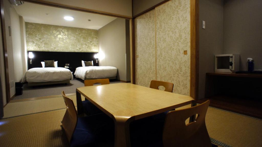 Wisterian Life Club Forest Of Verde Tatami Room