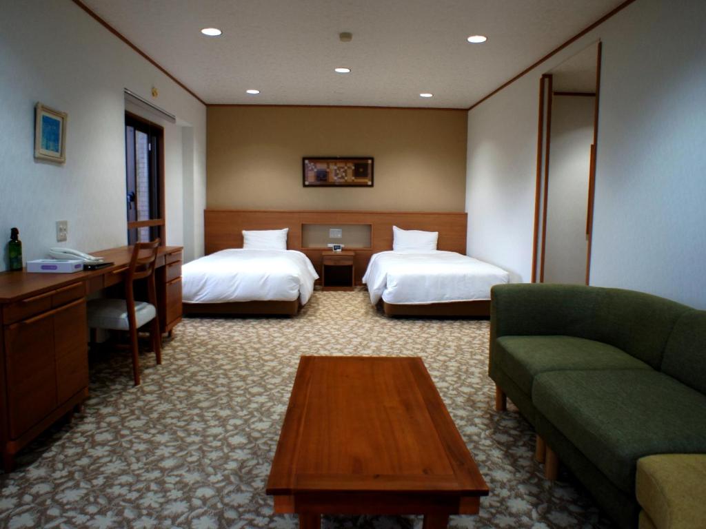 Wisterian Life Club Forest Of Verde Twin Room
