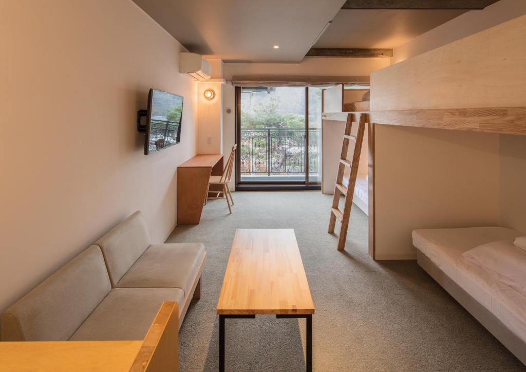 Wpu Hakone Bunk Room