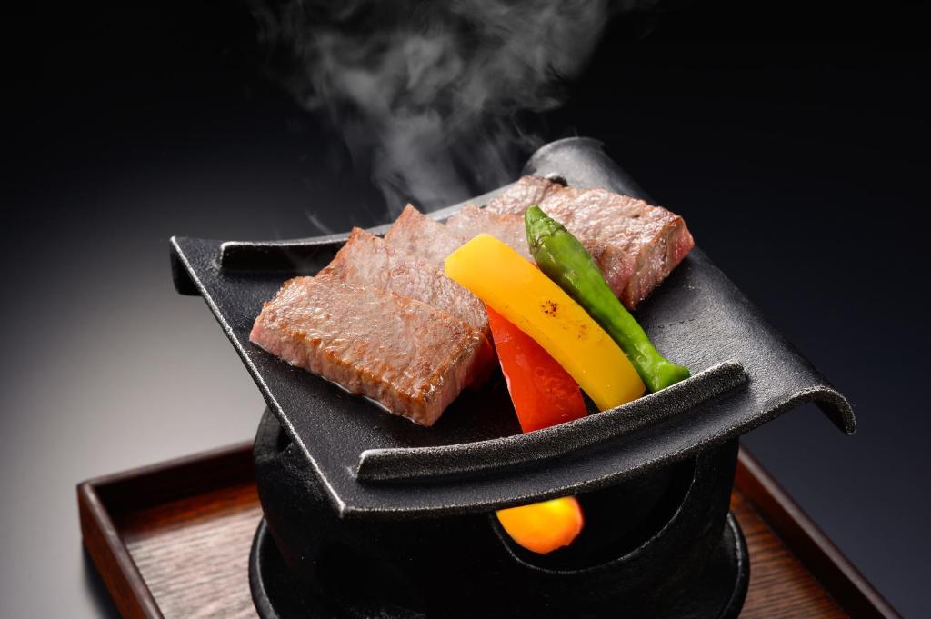 Yaeikan Grilled Beef Dish
