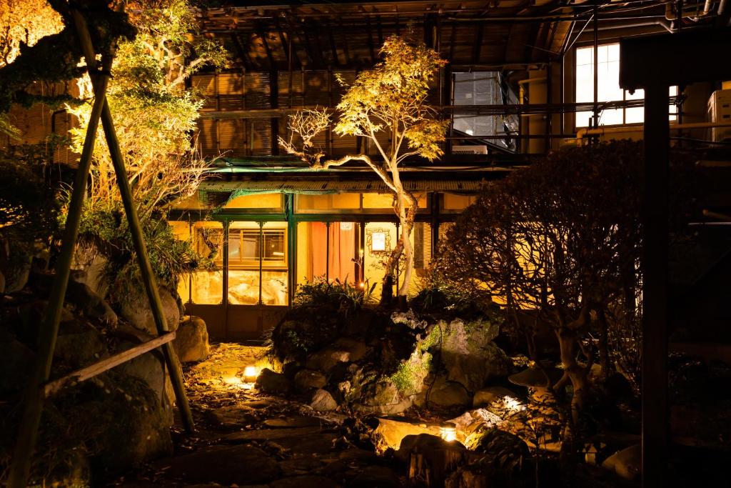 Yaeikan Night Garden