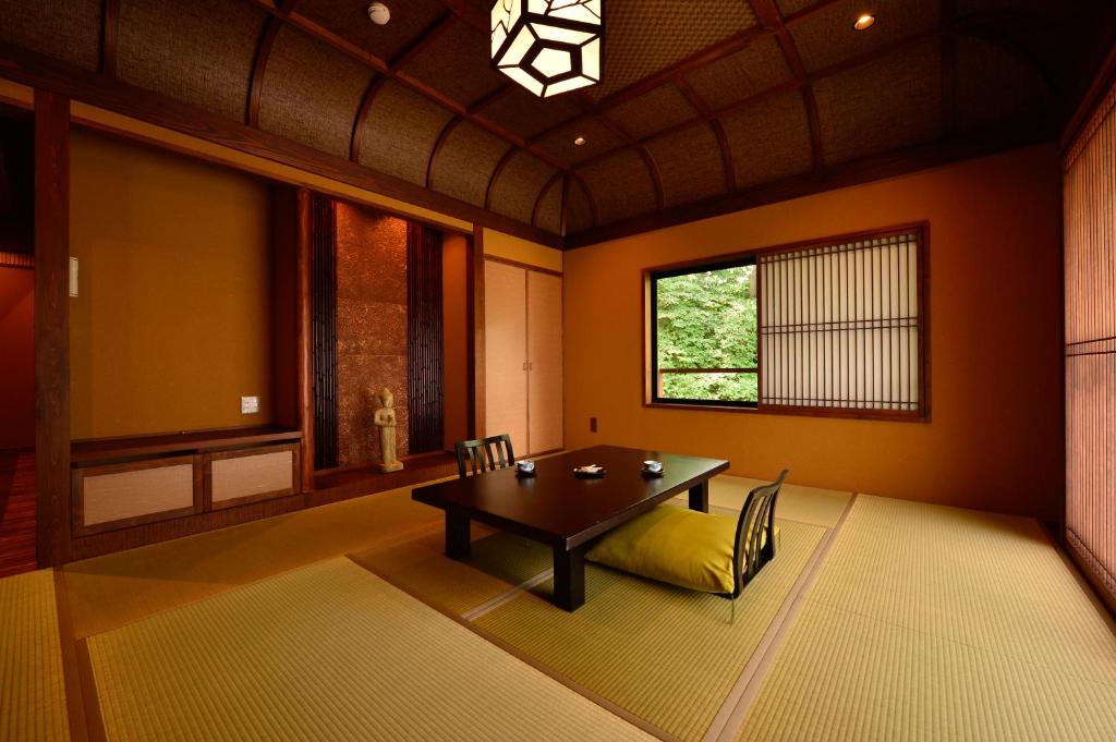 Yaeikan Tatami Room