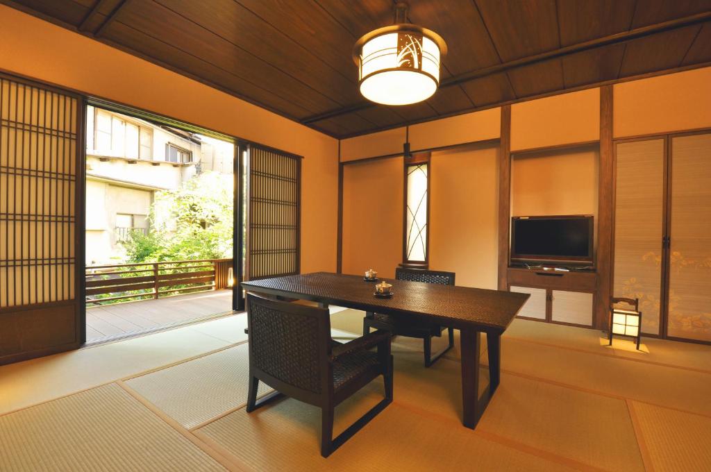 Yaeikan Tatami Room