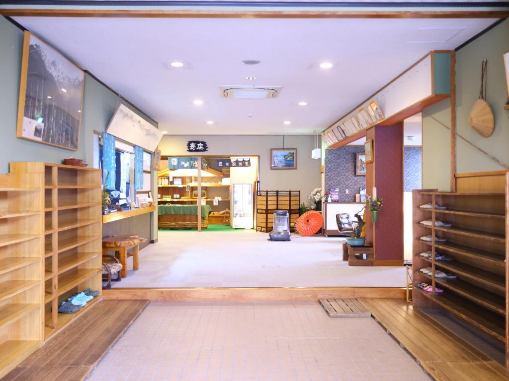 Yama No Takohei Ryokan Entrance Lobby