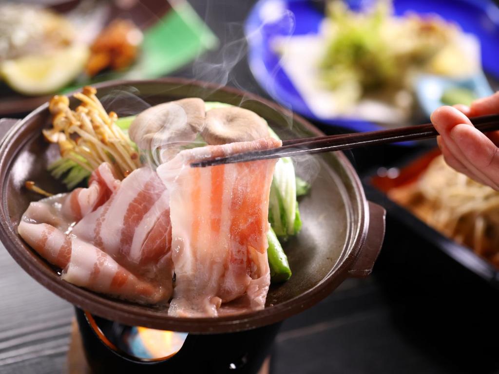 Yama No Takohei Ryokan Hot Pot Meal