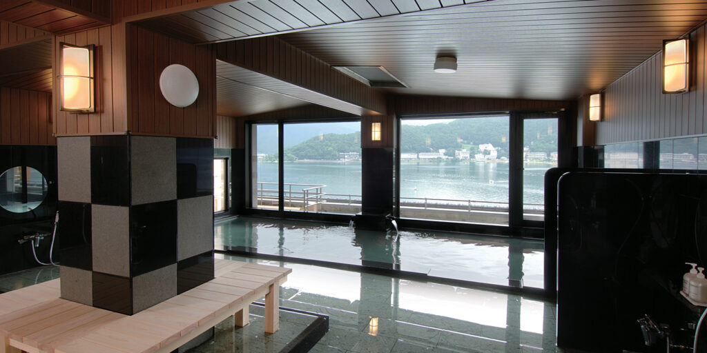 Yamagishi Ryokan Lakeside Onsen Bath