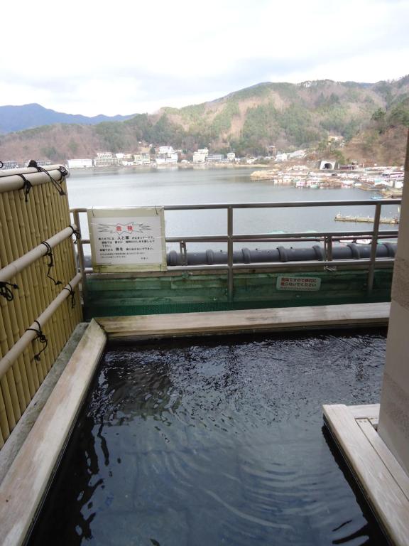 Yamagishi Ryokan Lakeview Onsen