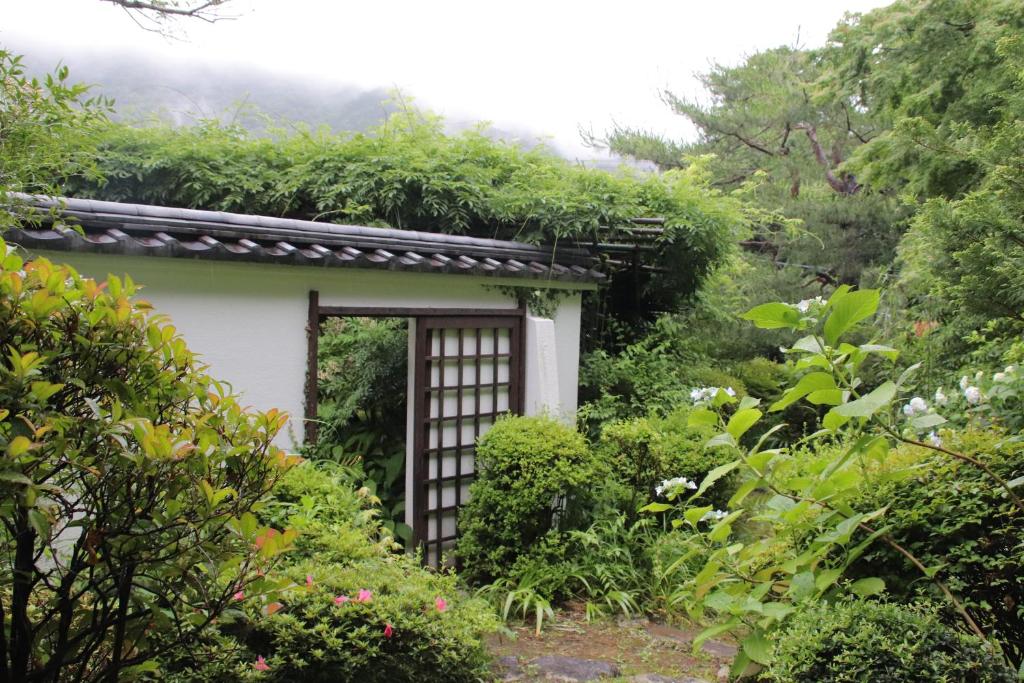 Yamaguchi House Garden Gate