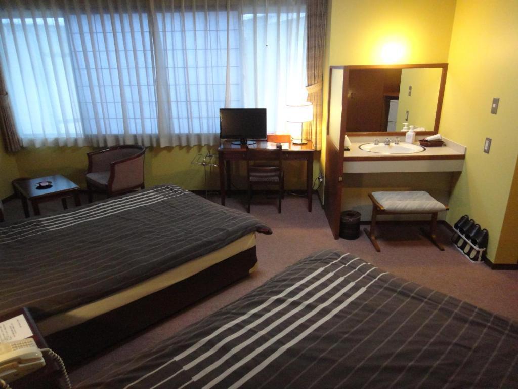 Yamakawa Twin Room