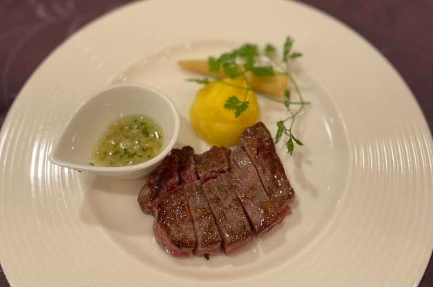 Yatsugatake Hotel Fuuka Steak Dish