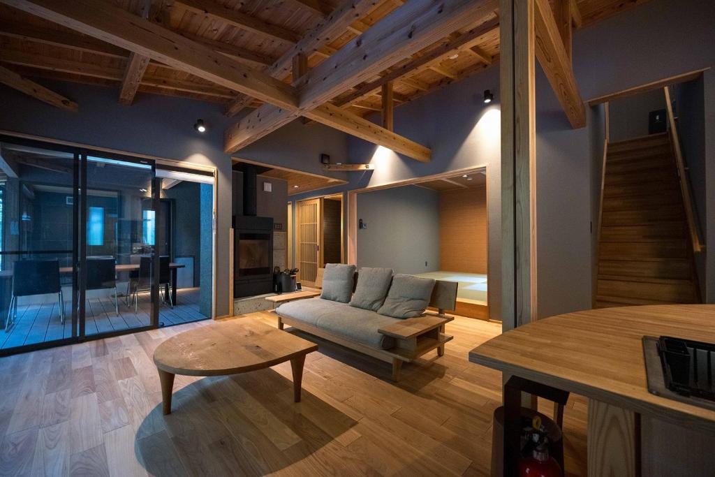 Yokokawa Onsen Yudono Totonoyu Modern Living Room