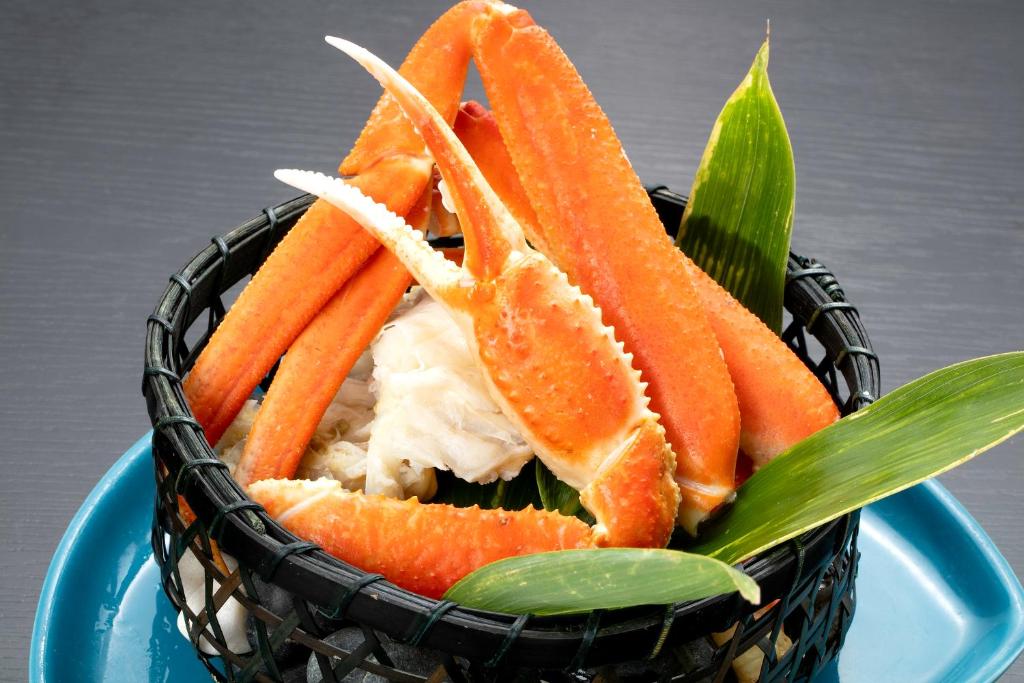 Yoritomo No Yu Honjin Crab Dish