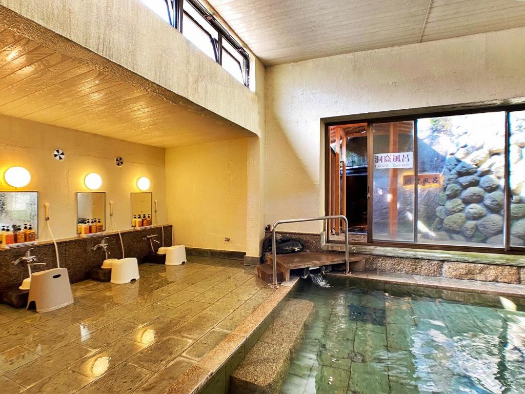 Yoritomo No Yu Honjin Indoor Onsen Bath
