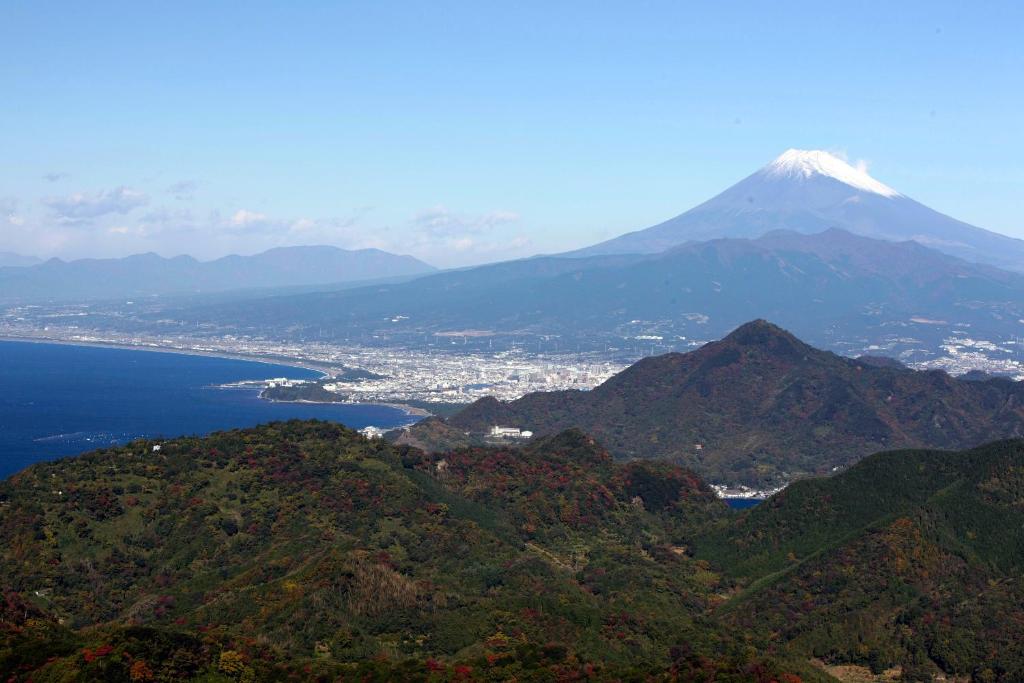 Yoritomo No Yu Honjin Mount Fuji View