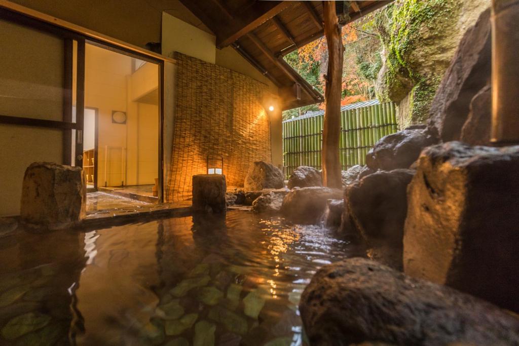 Yoritomo No Yu Honjin Open Air Onsen