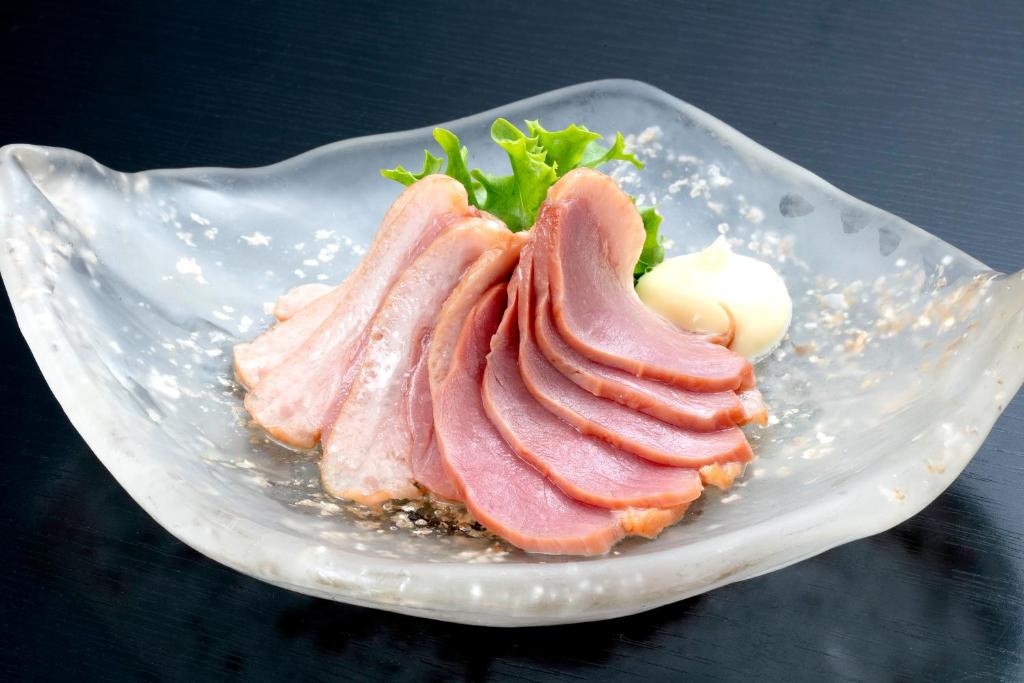 Yoritomo No Yu Honjin Sliced Duck Dish
