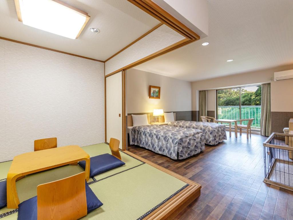 Yufuri Izukogen Japanese Western Room