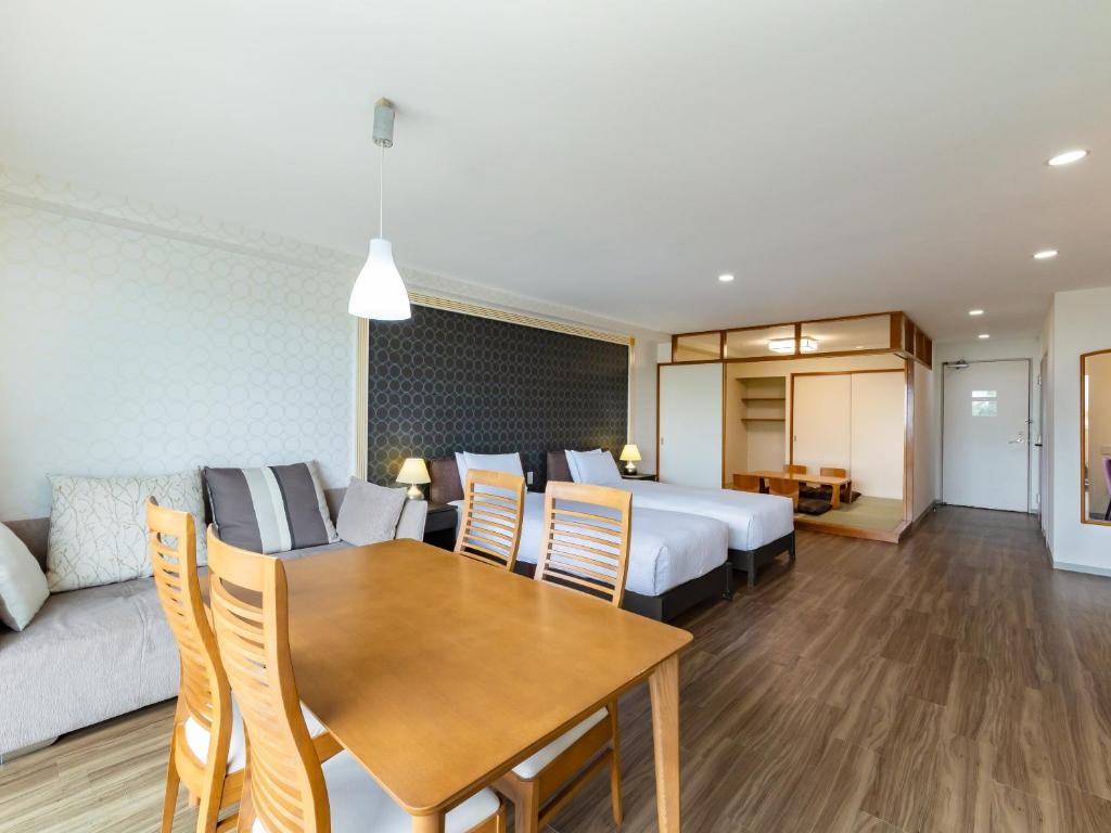 Yufuri Izukogen Japanese Western Room