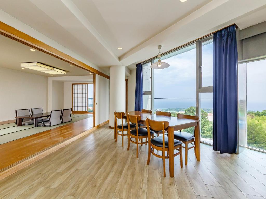 Yufuri Izukogen Tatami Room