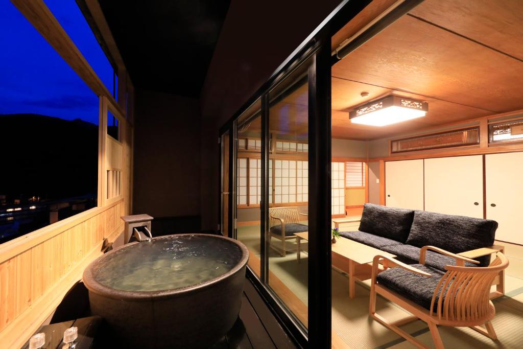 Yugawara Fuga Open Air Bath Tatami Room