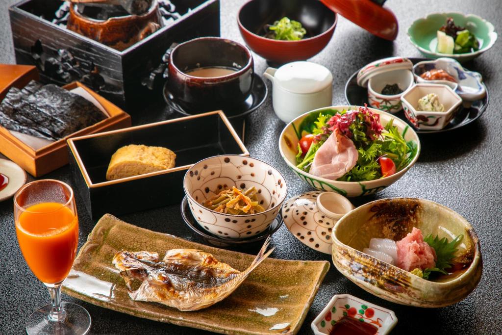 Yugawara Fukiya Japanese Breakfast