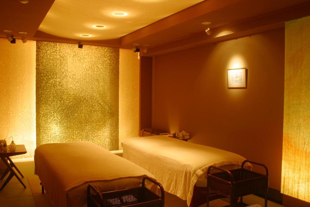 Yugawara Fukiya Spa Treatment Room