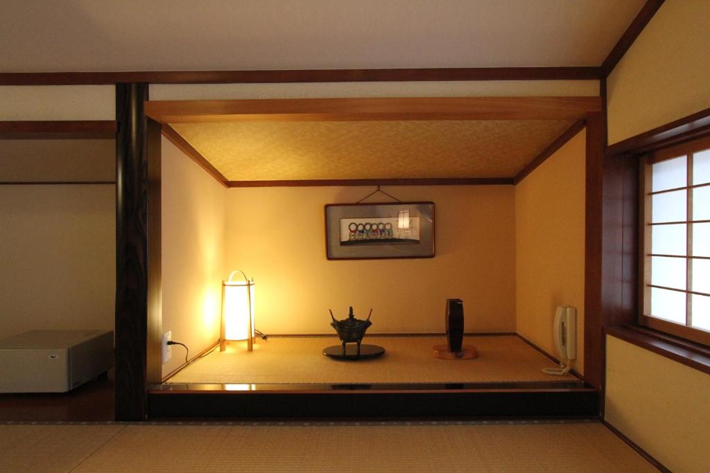 Yuka Sanzo An Tatami Room