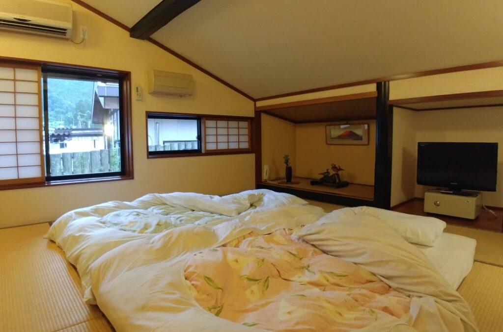 Yuka Sanzo An Tatami Room