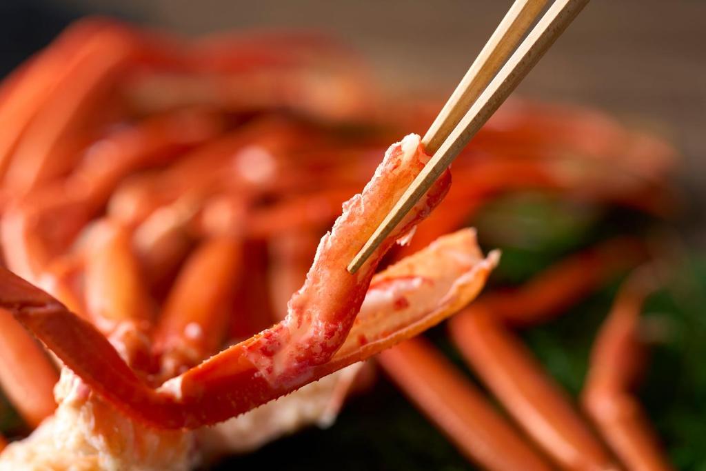 Yukai Resort Awazu Grand Hotel Crab Dish